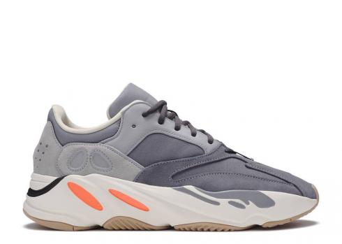 Adidas Yeezy Boost 700 Magnet FV9922