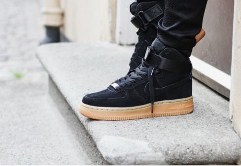 Nike Air Force 1 High Suede Black Gum Sneakers 749266-001