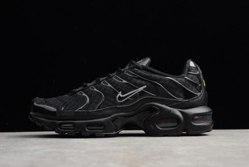 Mens Nike Air Max Plus Black Metallic Silver 852630 015